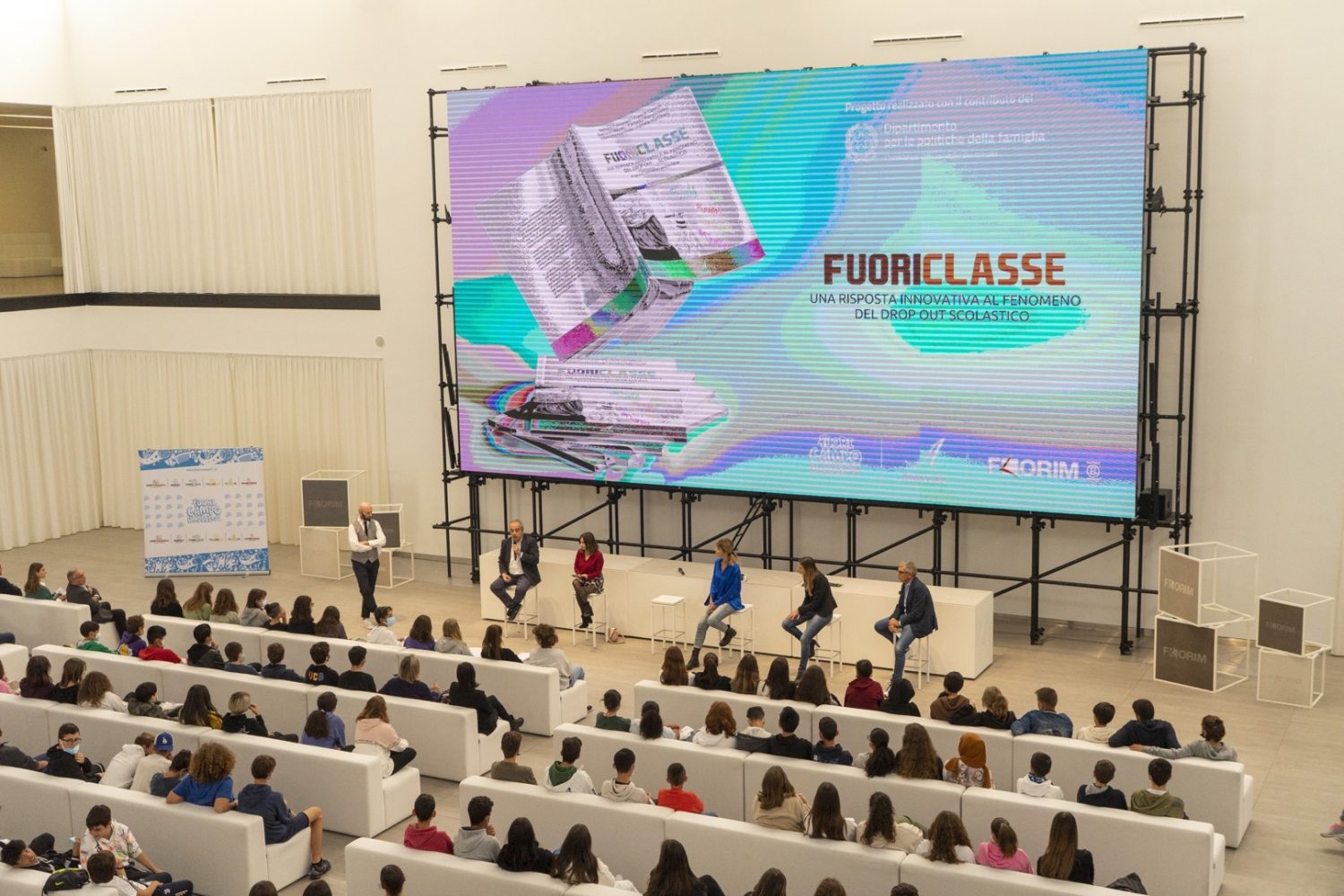 Fuoriclasse dibattito pubblico
